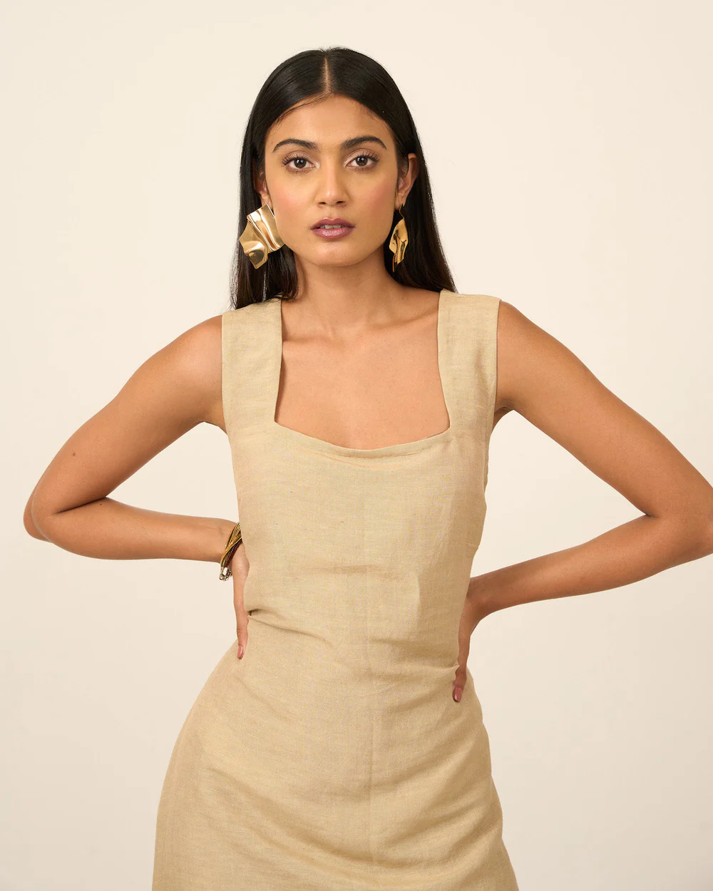 Sand Linen Midi Dress With Side Slit 4